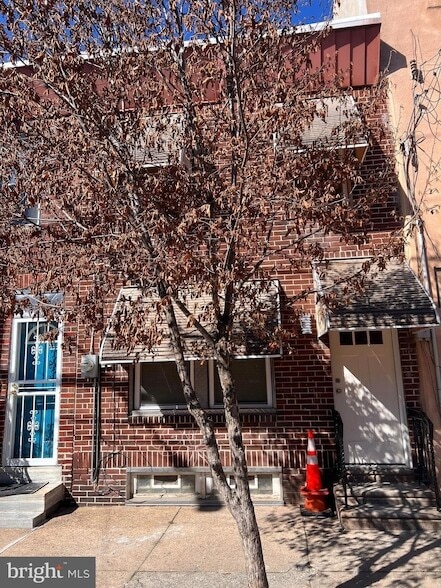 Building Photo - 1918 N Mascher St