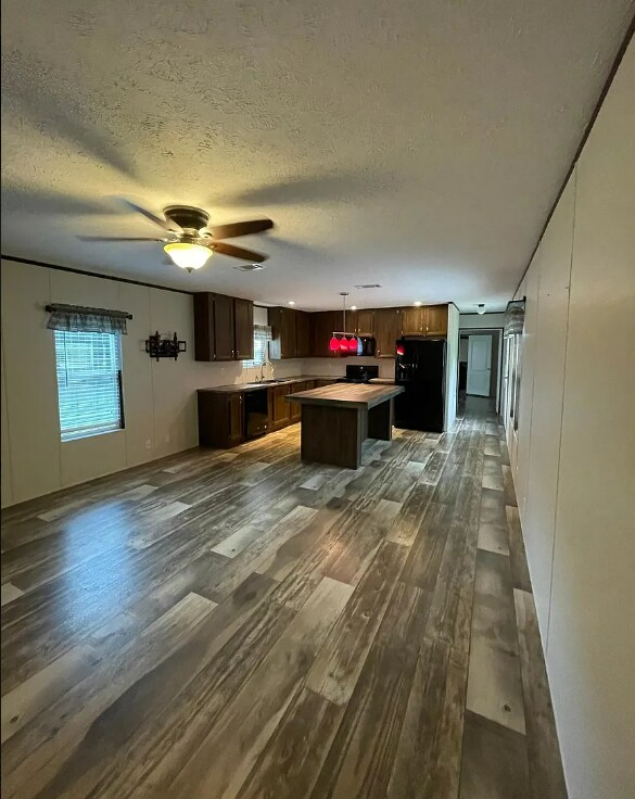 Building Photo - 161 Burr Rd