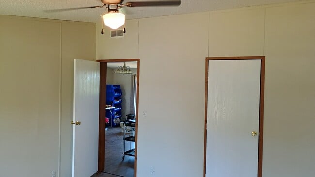 Building Photo - 2581 Co Rd 655