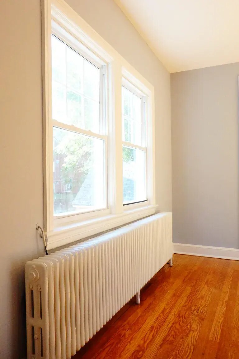 Building Photo - 910 Kennebec Ave