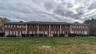 Building Photo - 1307 W Meadowview Rd