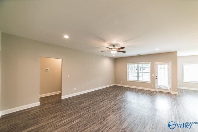 Building Photo - 3029 Crystal Creek Dr