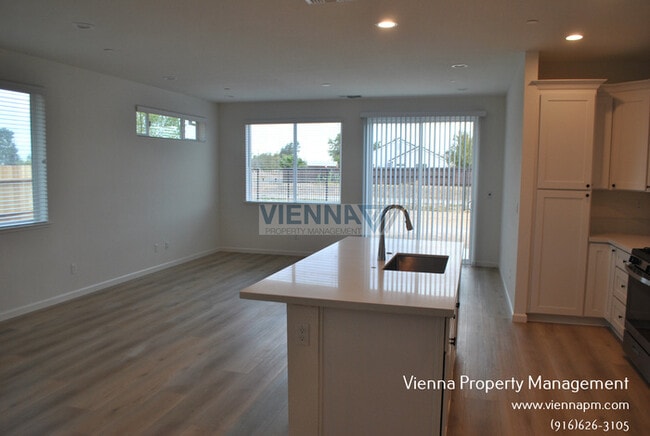 Building Photo - 501 Fox Hunt Wy