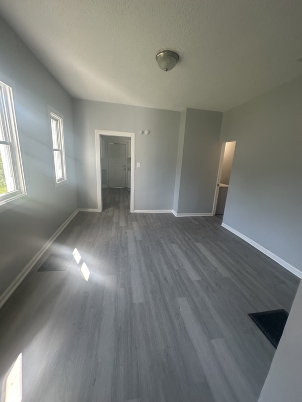 Building Photo - 2056 W 95th St