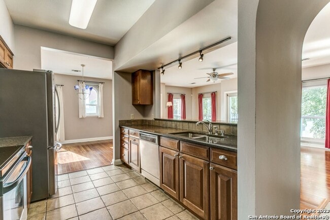 Building Photo - 2-BEDROOM CONDO AT ANDALUSIA CONDOMINIUMS