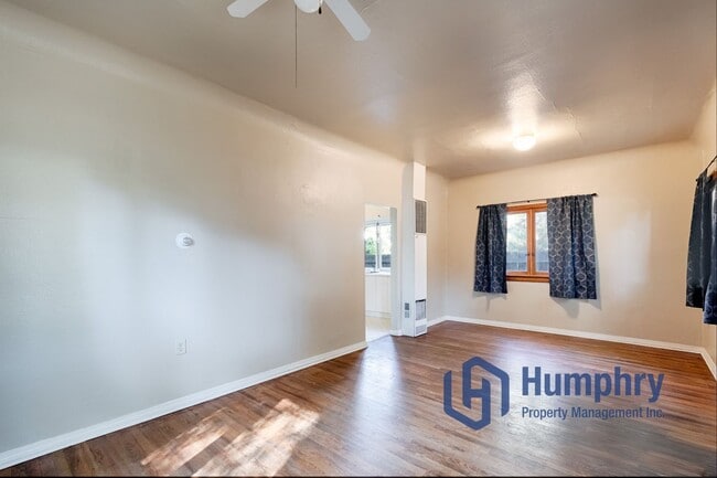 Building Photo - Boise 809Sqft Cute historical home near Veteran's Memorial Park