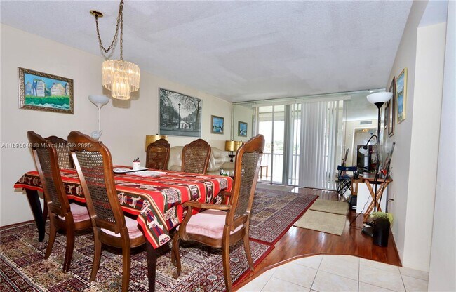 Building Photo - 3020 Marcos Dr
