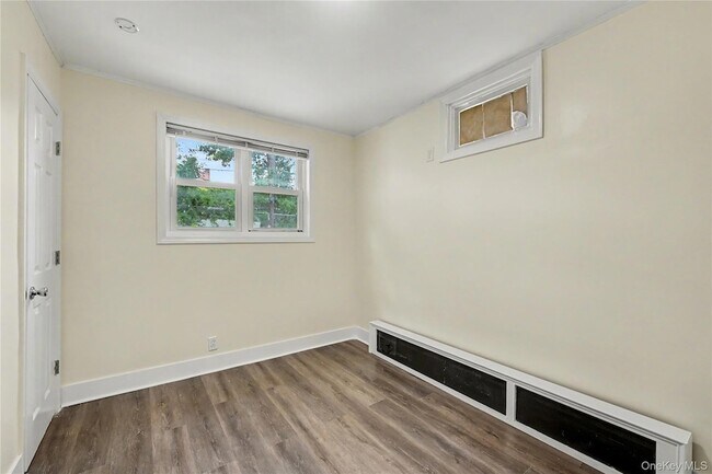 Building Photo - 52 Claremont Pl