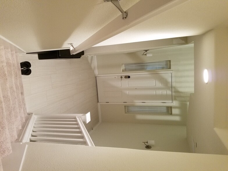 Building Photo - 706 Jetty Dr