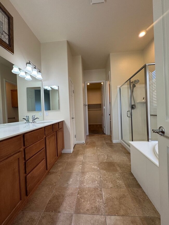 Building Photo - 55 + Community of Sun City Del Webb in App...