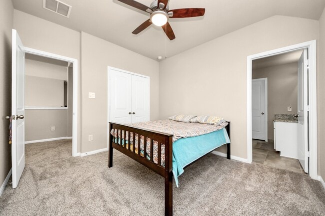 Building Photo - 29482 Westhope Dr