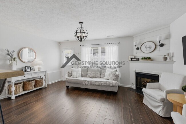 Building Photo - 7111 Lenox Village Dr