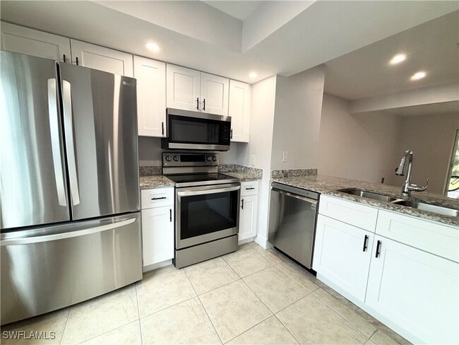 Building Photo - 4520 SW 8th Pl