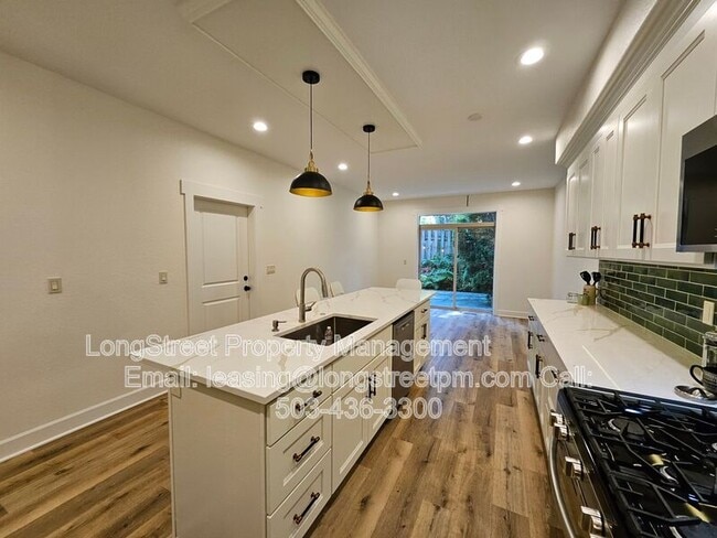 Building Photo - 11819 SW 60th Ave