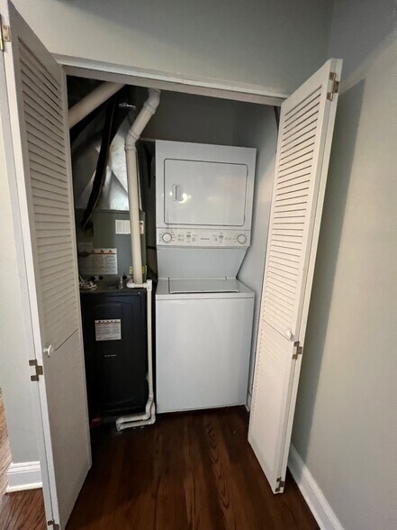 In Unit Laundry - 3528 N Reta Ave