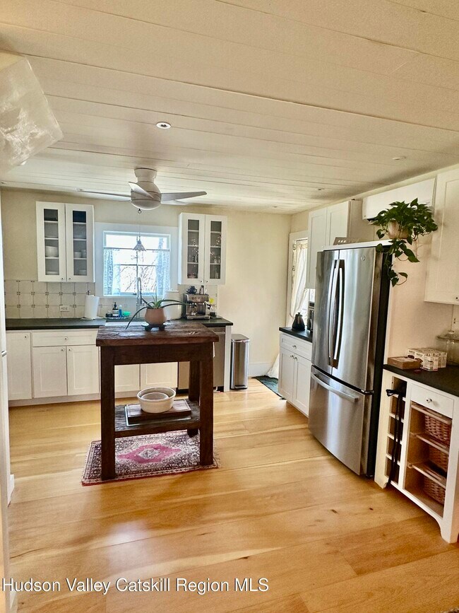 Building Photo - 25 Boggs Hill Rd