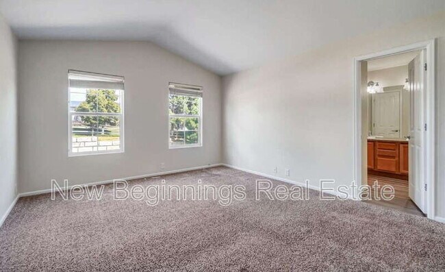 Building Photo - 8099 Elk River View