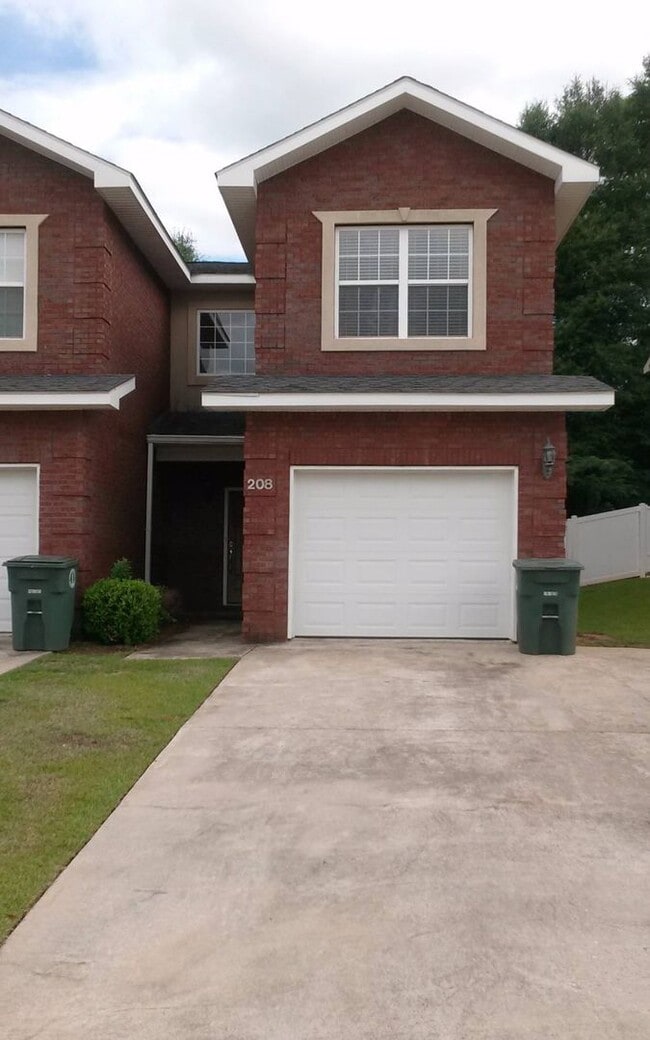 Eagle Landing End Unit! 208 Eagle Landing Enterprise AL 36330