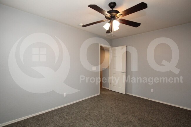 Building Photo - 359 E Brook St