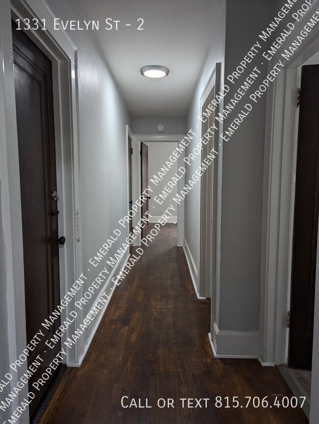 Building Photo - 1331 Evelyn St