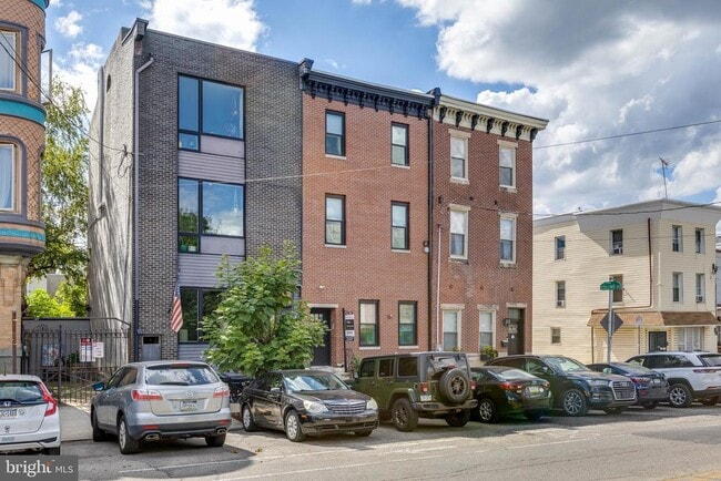 Building Photo - 2162 E York St