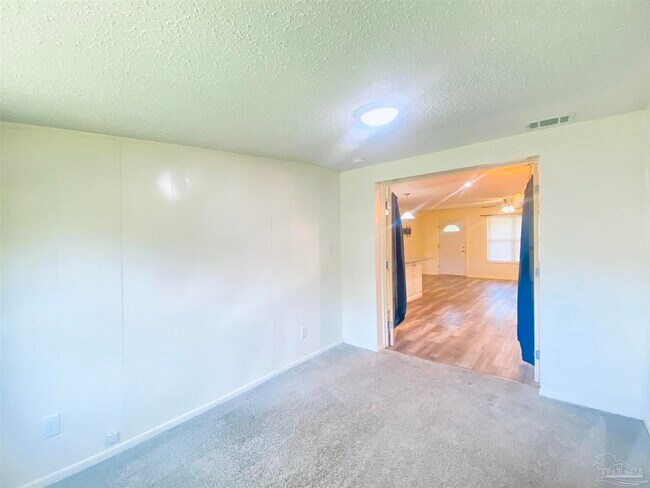 Building Photo - 2315 Reva Cir