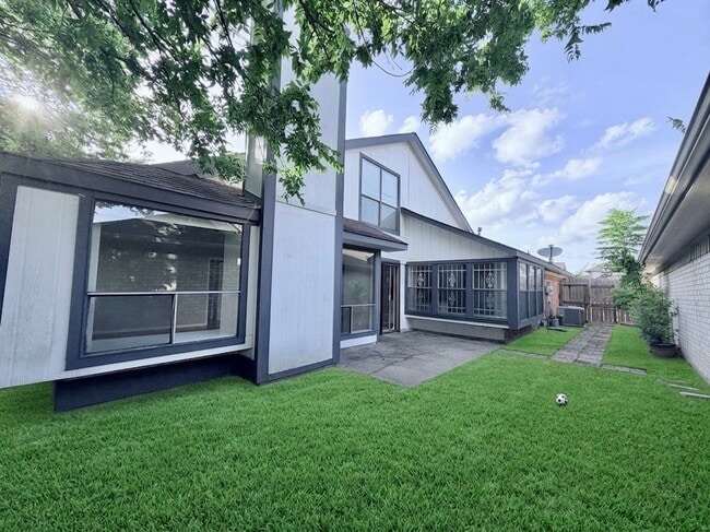 Building Photo - 13535 Gaby Virbo Dr