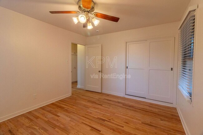 Building Photo - 1749 Christina Ave