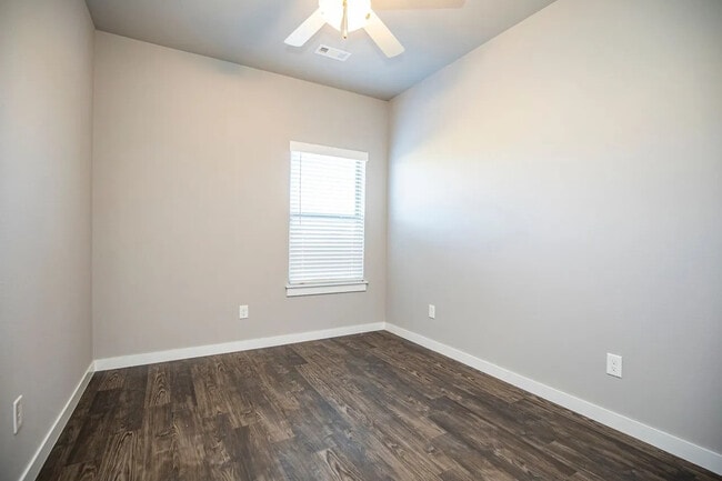 Building Photo - 1705 Booker Cir