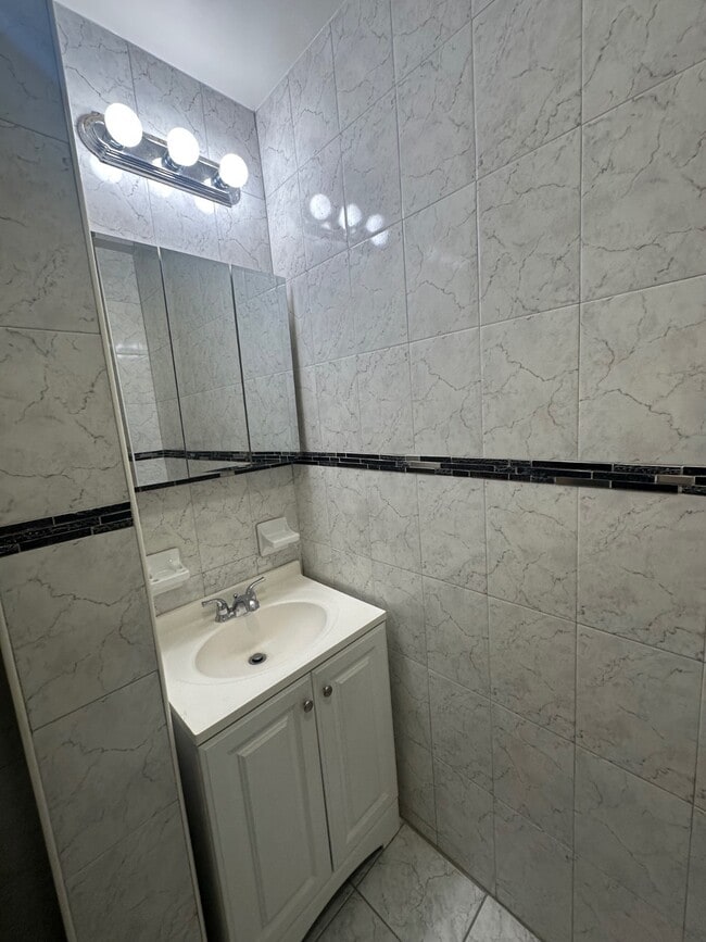 Building Photo - 1917 Avenue O