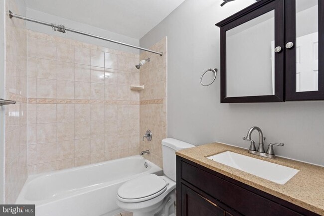 Building Photo - 1606 Opus Ave