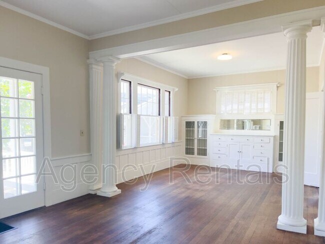 Building Photo - 2205 Hyde St