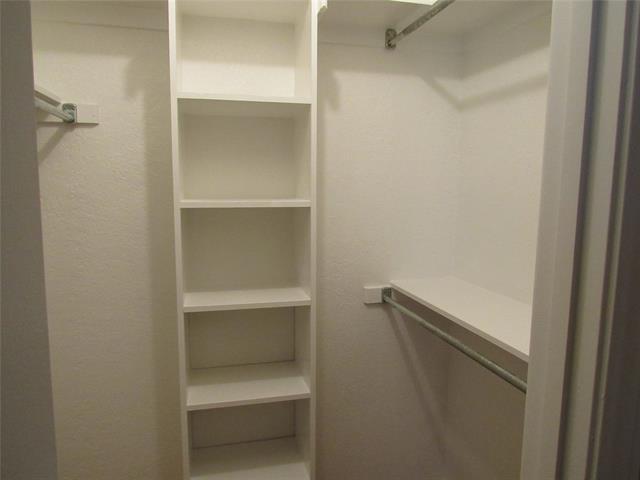 Building Photo - 2312 Blue Cypress Dr