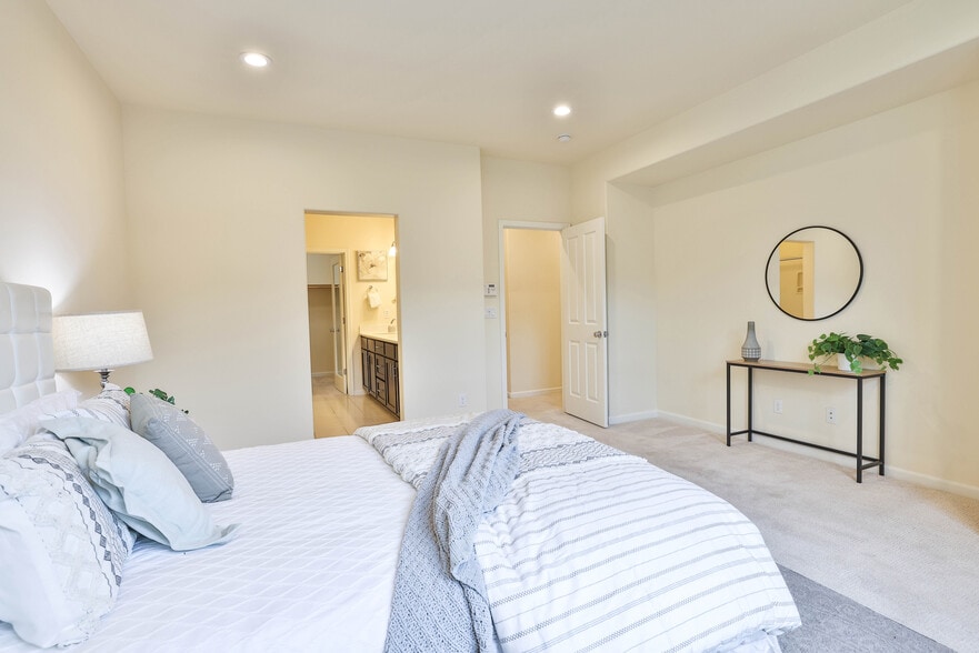 Master Bedroom - 1310 Nestwood Way