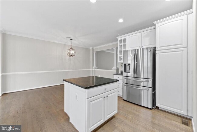 Building Photo - 8436 Kirby Lionsdale Dr