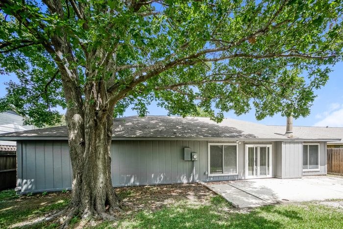 Building Photo - 13323 Tara Oak Dr