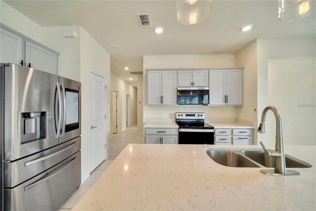 Building Photo - 2601 Blowing Breeze Ave