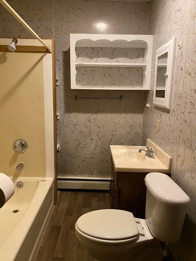 Building Photo - Redbrick Apartments