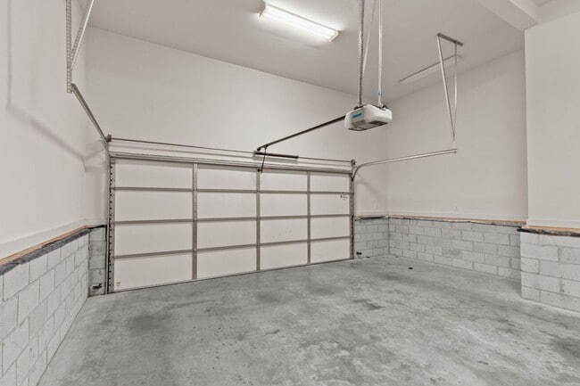 Building Photo - AVAILABLE NOW IN GERMANTOWN. Great Walkable Neighborhood! 3 Bed 2.5 Bath Town Home. $3,100 Per Month