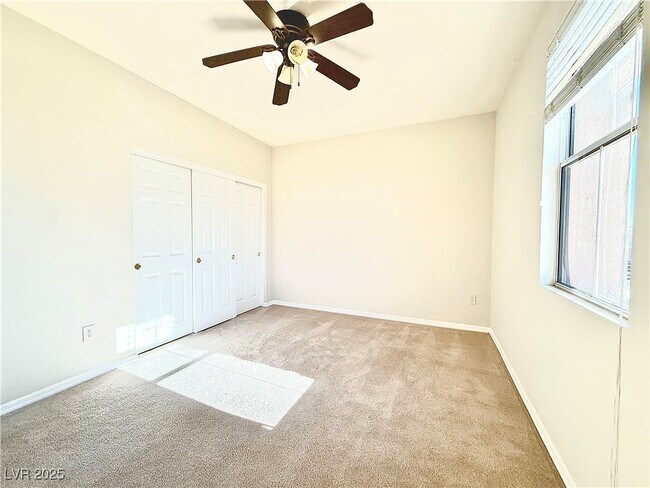 Building Photo - 10276 Romantico Dr