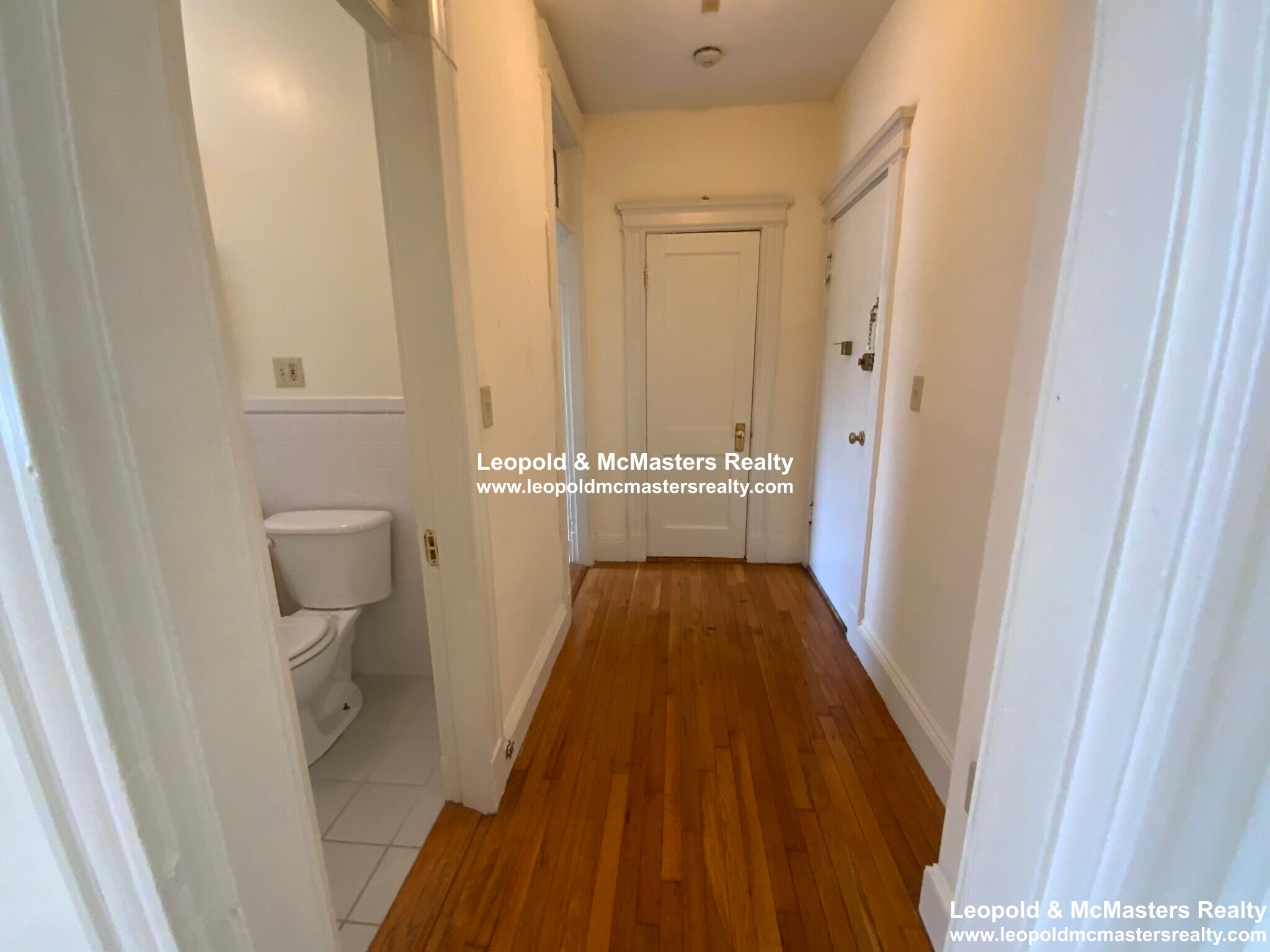 Building Photo - 41 Park Dr