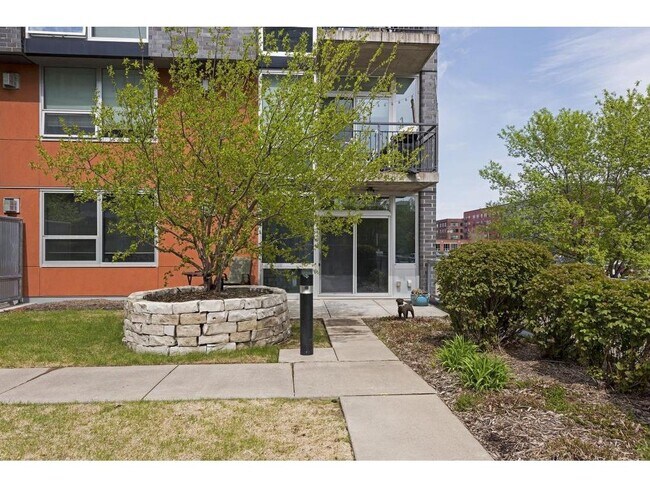 Building Photo - 730 N 4th St