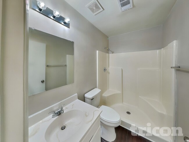 Building Photo - 11622 Calgary Dr