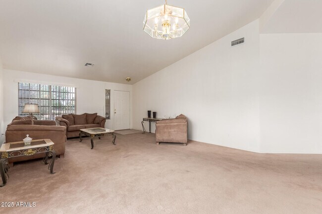 Building Photo - 608 W Rattlesnake Pl