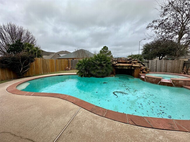 Building Photo - 17002 Irish Oaks Ct