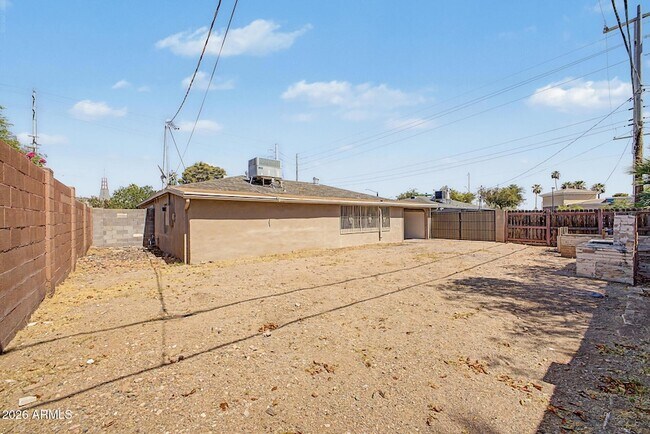 Building Photo - 7008 N 12th St