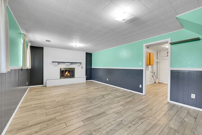 Building Photo - 4220 Edwinstowe Ave