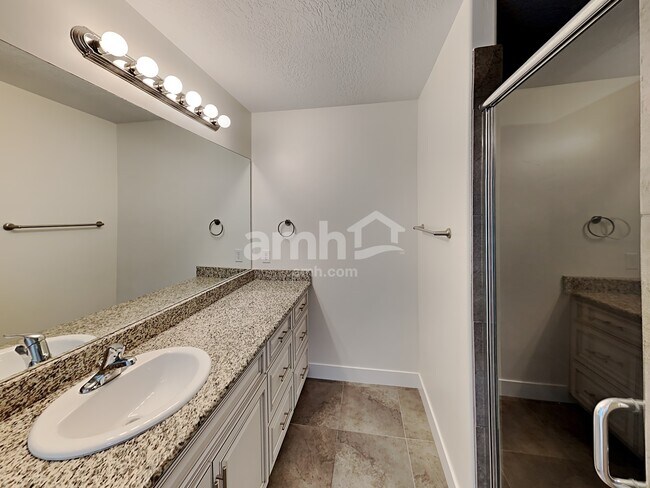 Building Photo - 1641 E Tumwater Ln