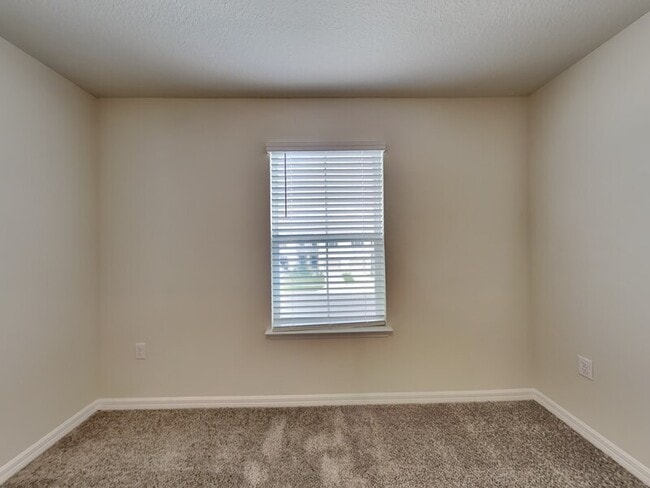 Building Photo - 3109 Emerald Acrs Ln
