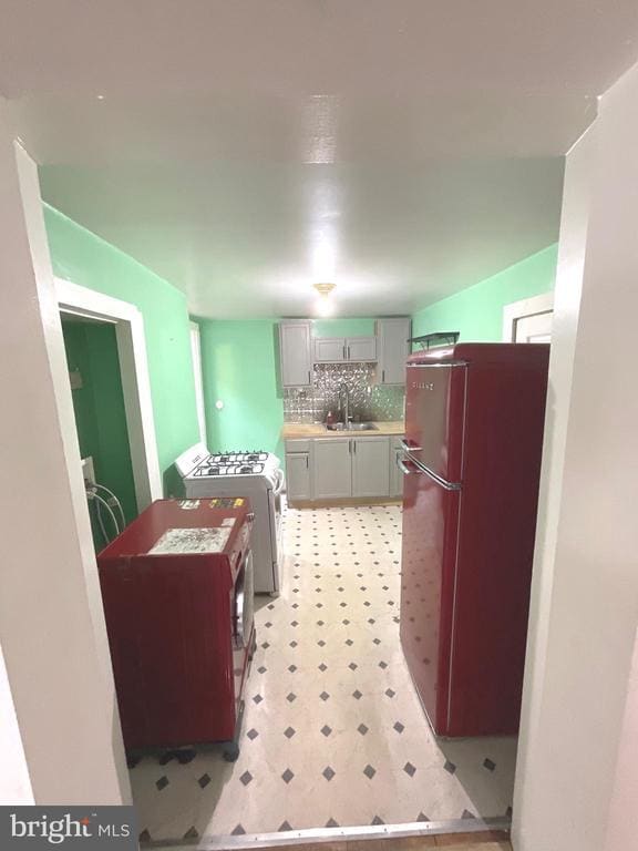 Building Photo - 127 Green Ln